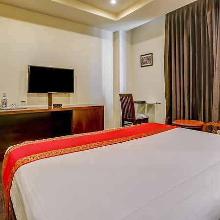 Townhouse 552Hotel Royal Court Jalandhar Eksteriør billede