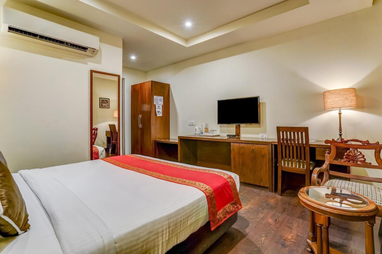 Townhouse 552Hotel Royal Court Jalandhar Eksteriør billede