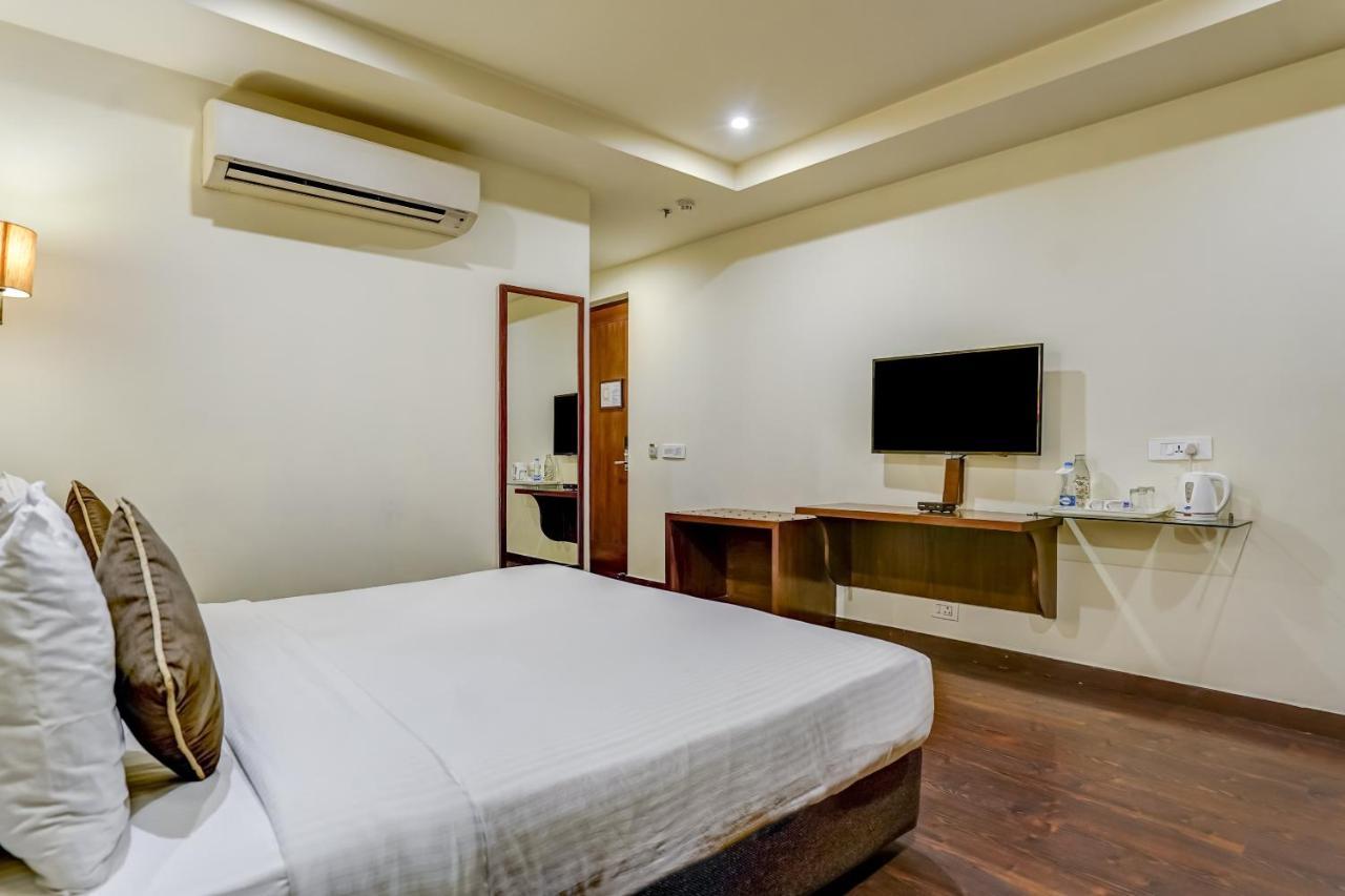 Townhouse 552Hotel Royal Court Jalandhar Eksteriør billede