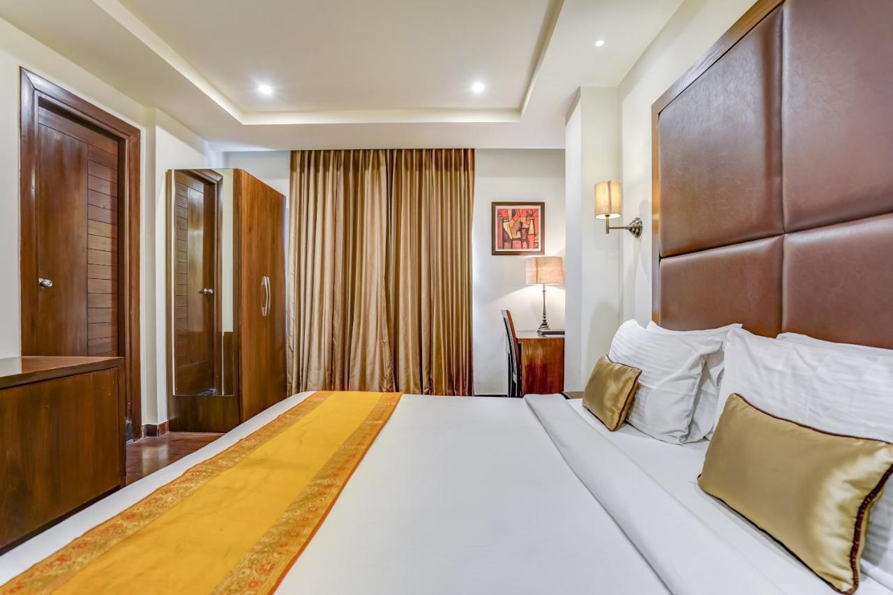 Townhouse 552Hotel Royal Court Jalandhar Eksteriør billede