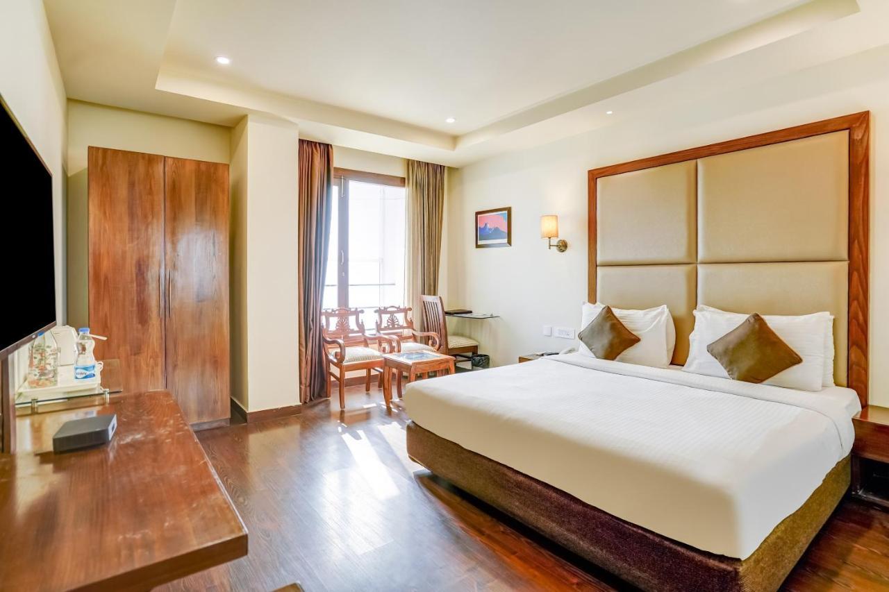 Townhouse 552Hotel Royal Court Jalandhar Eksteriør billede