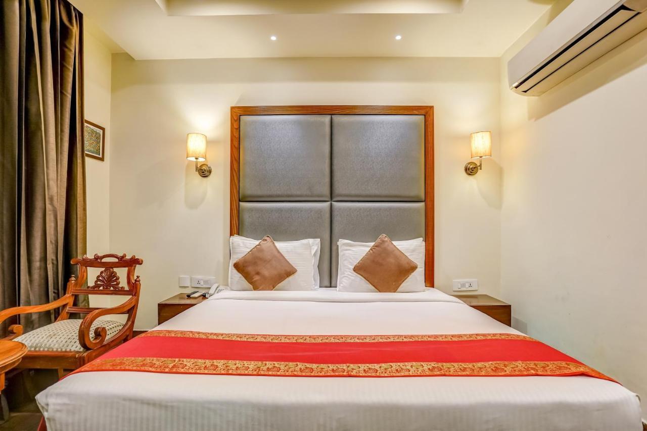 Townhouse 552Hotel Royal Court Jalandhar Eksteriør billede