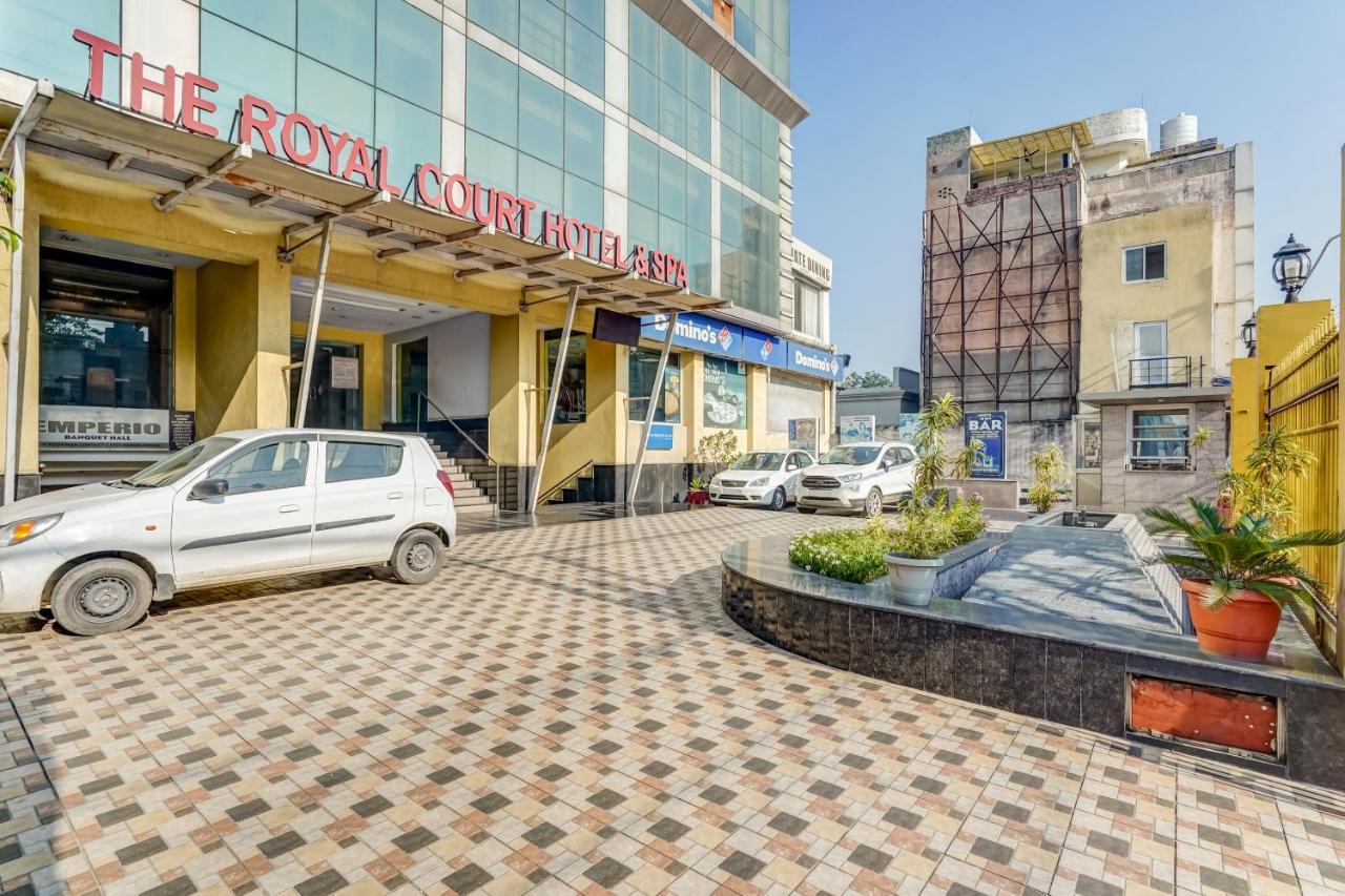 Townhouse 552Hotel Royal Court Jalandhar Eksteriør billede