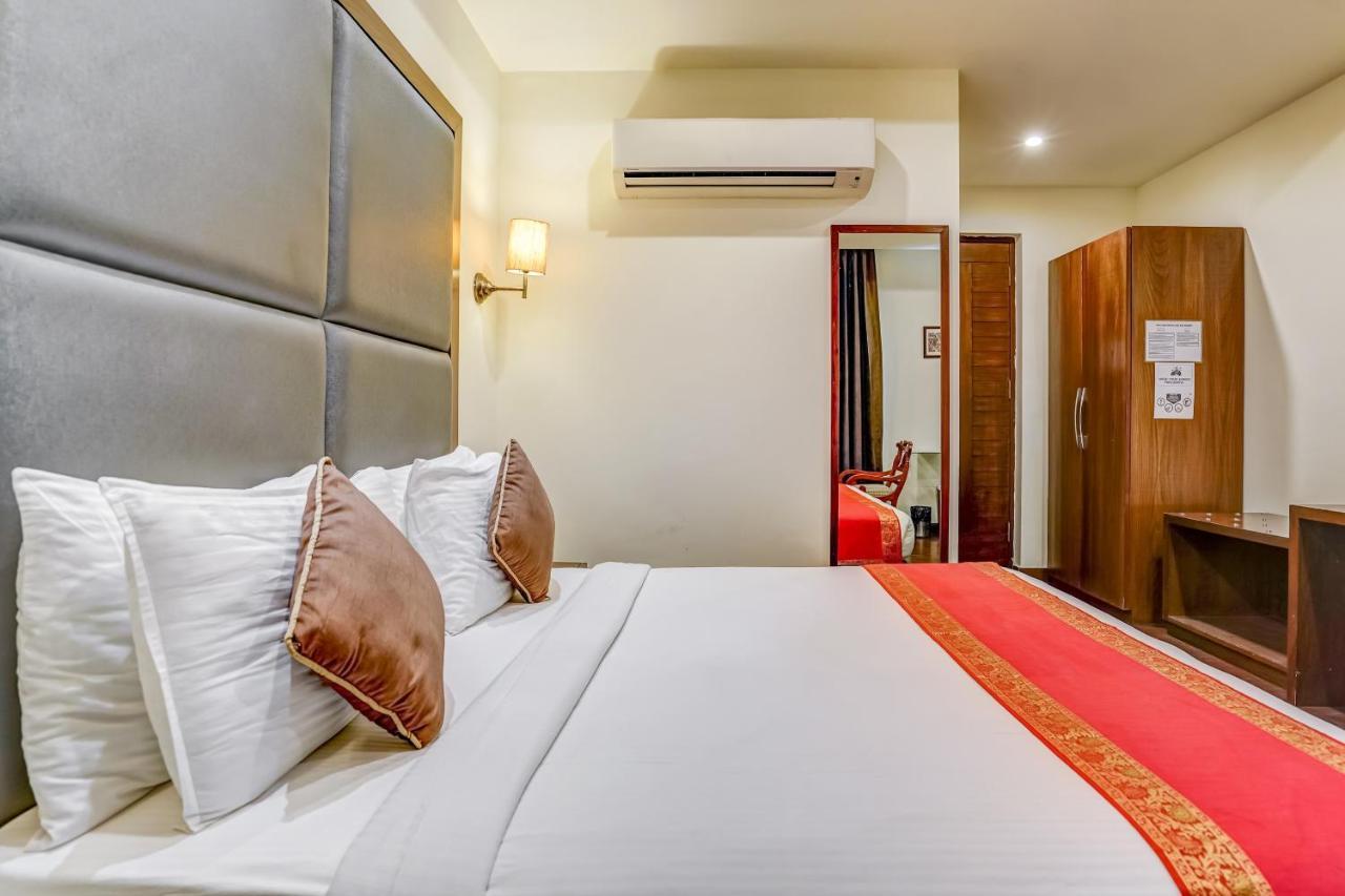 Townhouse 552Hotel Royal Court Jalandhar Eksteriør billede