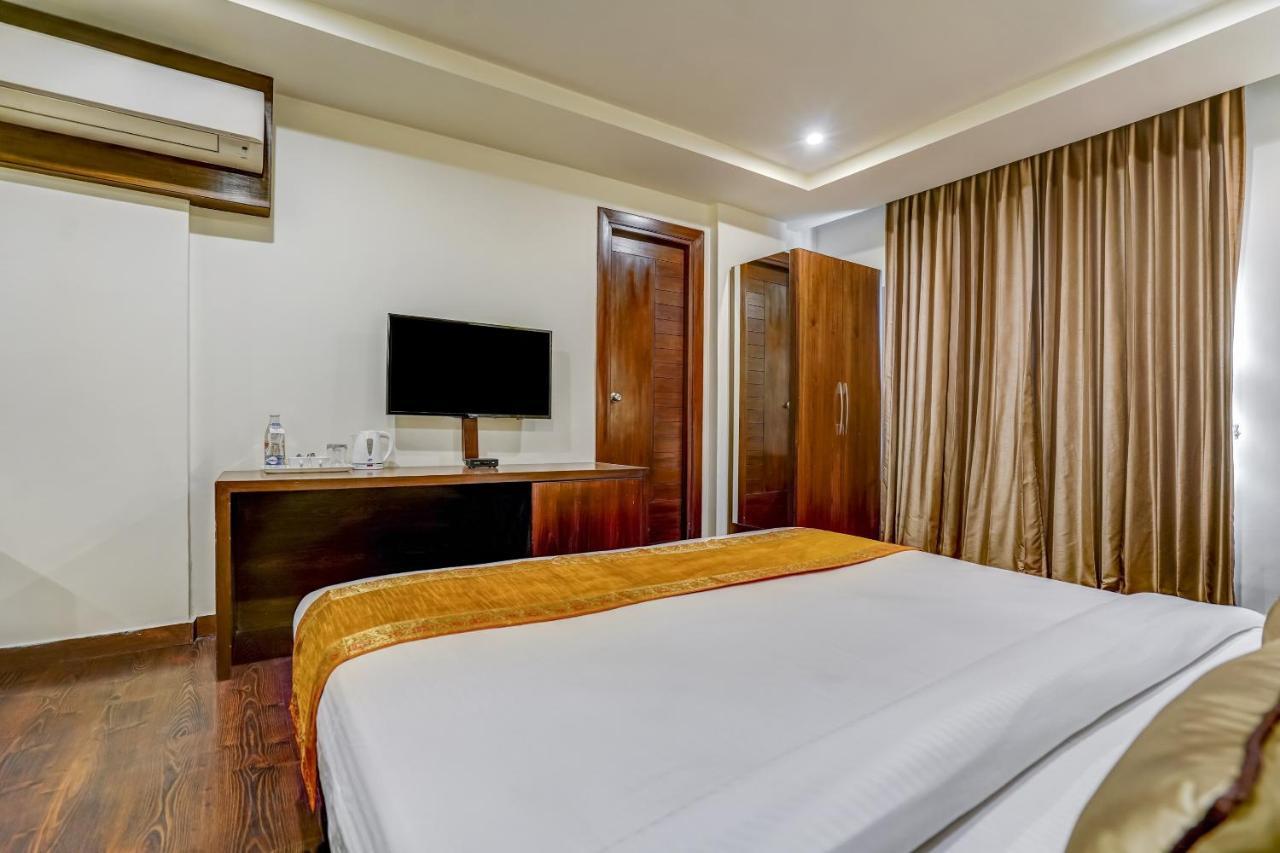 Townhouse 552Hotel Royal Court Jalandhar Eksteriør billede