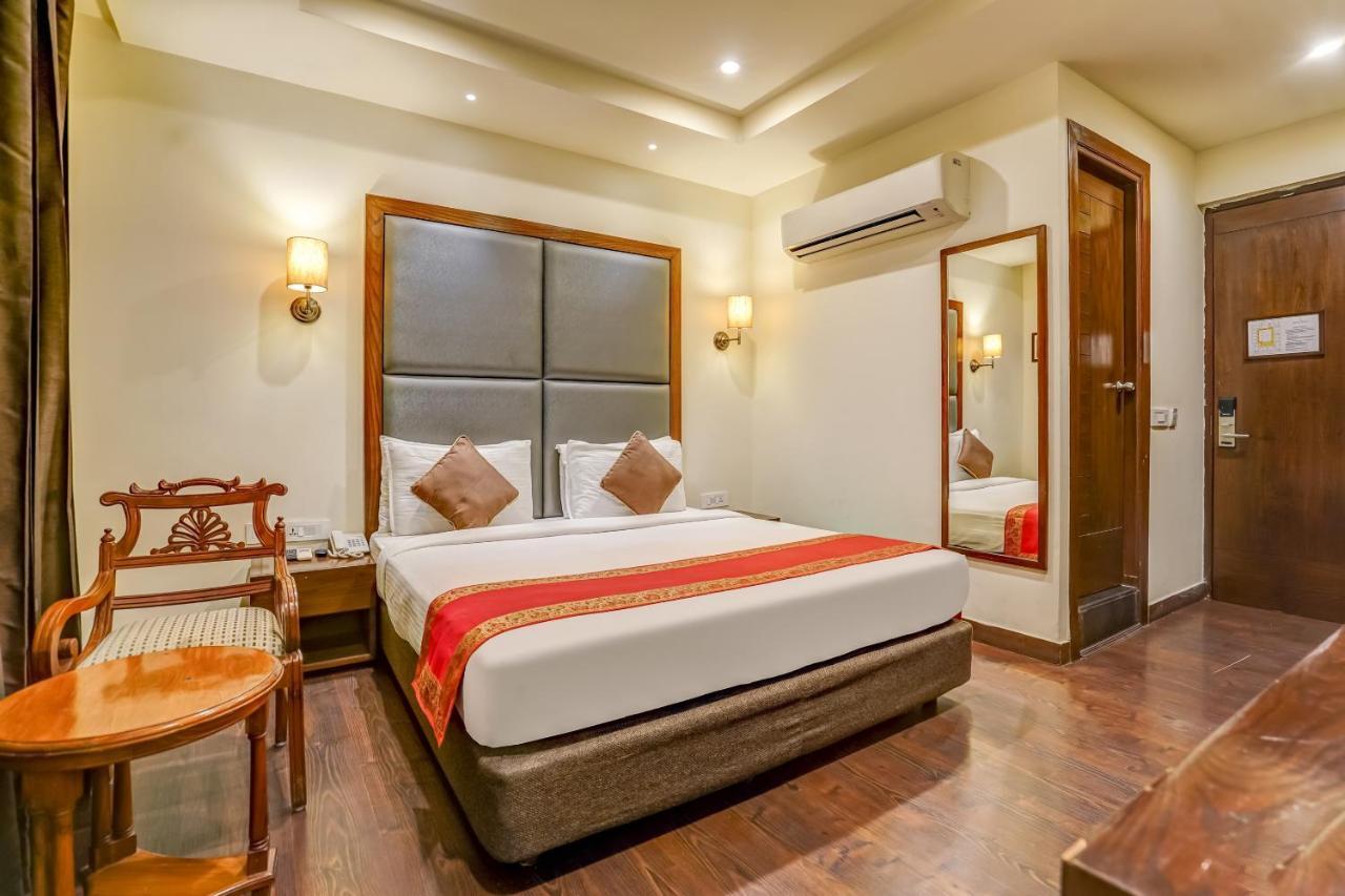 Townhouse 552Hotel Royal Court Jalandhar Eksteriør billede